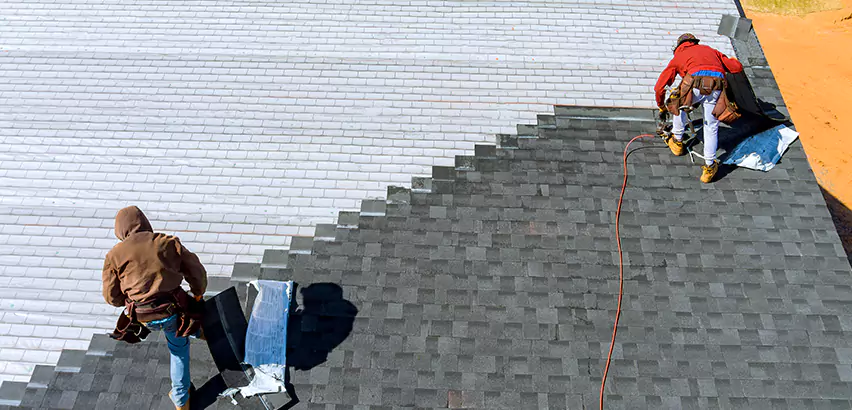 Professional Cedar Shingle Replacement Services in Carpentersville, IL