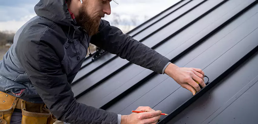 Professional Steel Roof Repair Services in Carpentersville, IL
