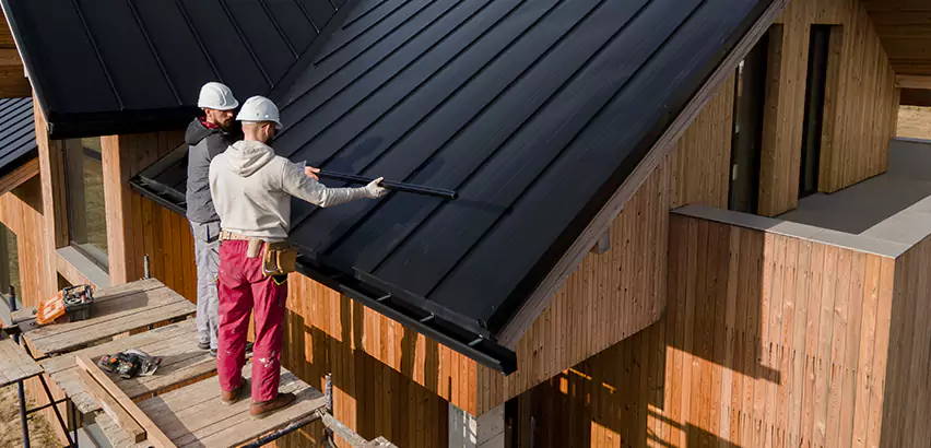 Metal Roof Maintenance in Carpentersville
