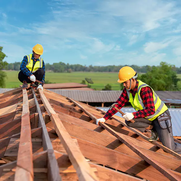 Why Carpentersville, IL Property Owners Trust Carpentersville Roofing Pros for Garage Roof Replacement?